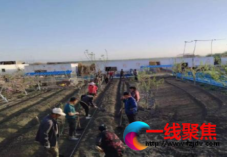 为绿美河畔充“植” 党员干部在行动