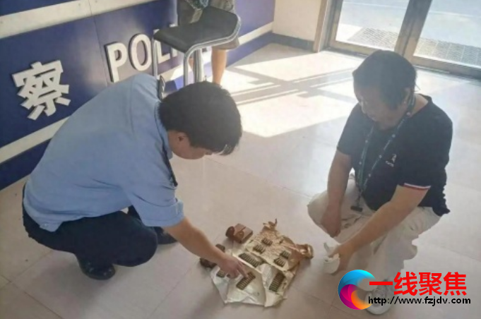<b>陕西省渭南市华州公安莲花寺派出所：群众主动上交子弹 警民同心共筑平安</b>