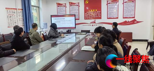 陕西省华阴市岳庙高级中学党总支开展“学习贯彻二十届三中全会精神”主题党