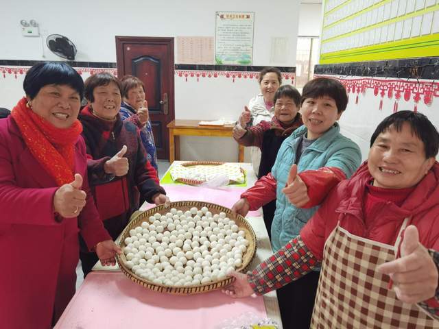 新春走基层|喜迎元宵 邻里同乐、童叟齐聚，柿柿如意闹元宵