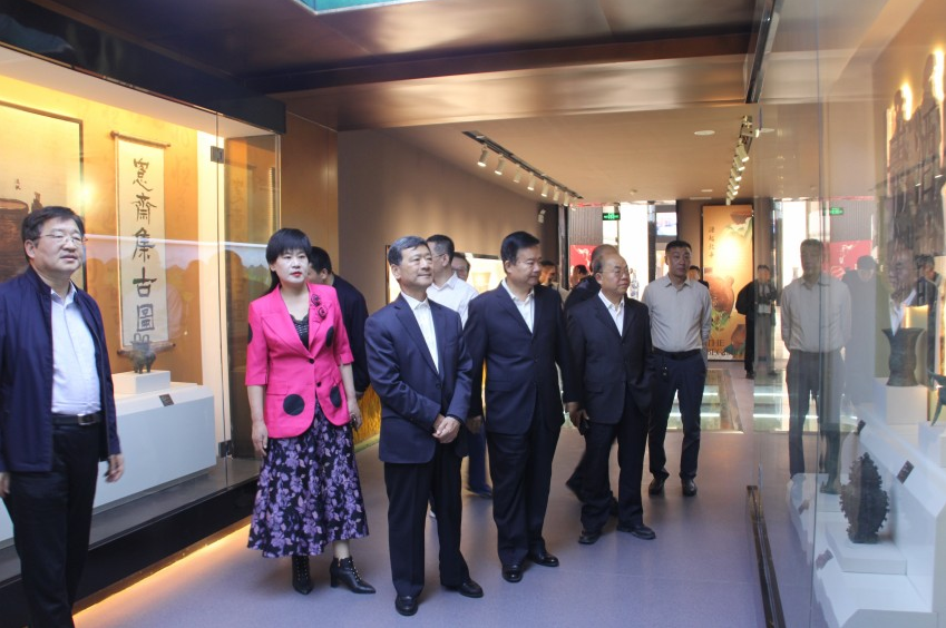 枣庄市文艺评论家走进“今缘春”工
