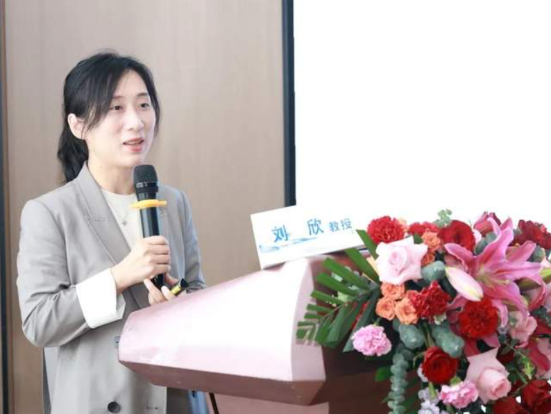 <b>湘潭中心医院“恶”战黑瘤，一场顶尖力量的下沉与汇聚</b>