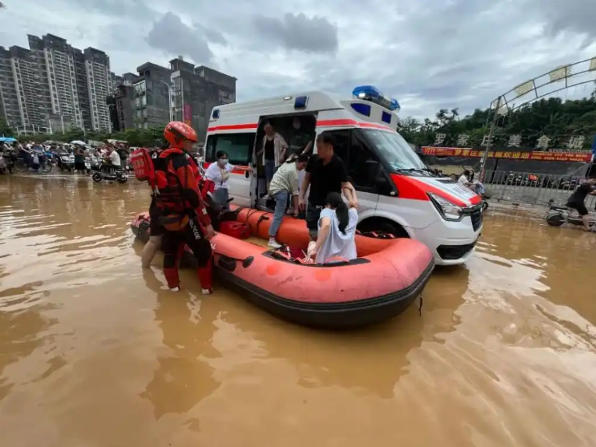 广东省肇庆市怀集县洪水致超18万人受