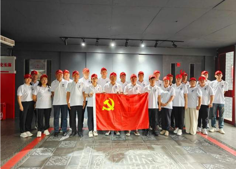 <strong>辽宁佰业建设集团开展沉浸式主题党</strong>