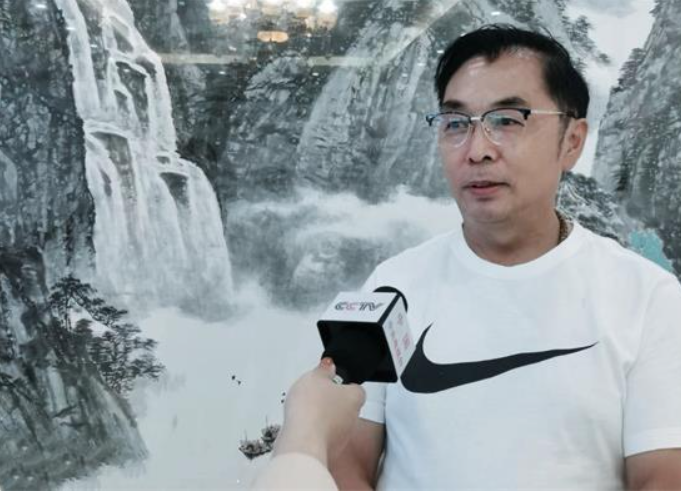 <strong>在岁月间行走的艺术行者 --记书画家</strong>