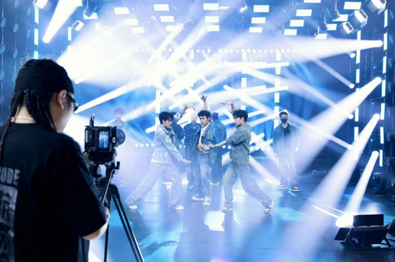 “佳直播”携手海川星辰，打造明星