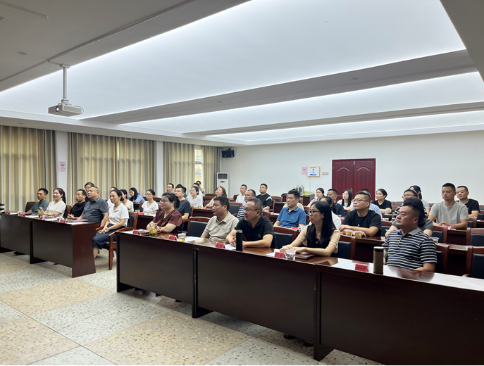 铭记历史念家国 “征”先创“优”向
