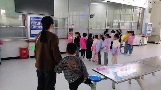 英山县城西小学食堂小课堂练出好习惯