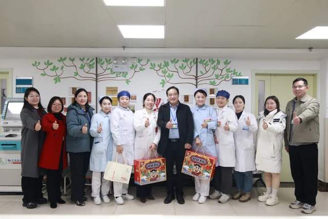 湘潭市中心医院续华章,马到福至;守初心,医暖仁心