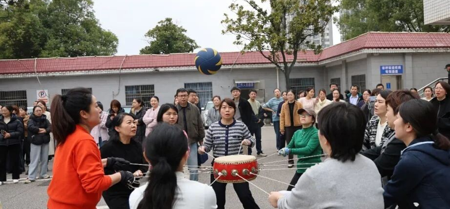 鼓点响，巾帼嗨！一起感受这场“敲”级快乐