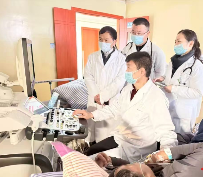 胡凯教授对湘潭市中心医院开展心血管诊疗与科研工作指导