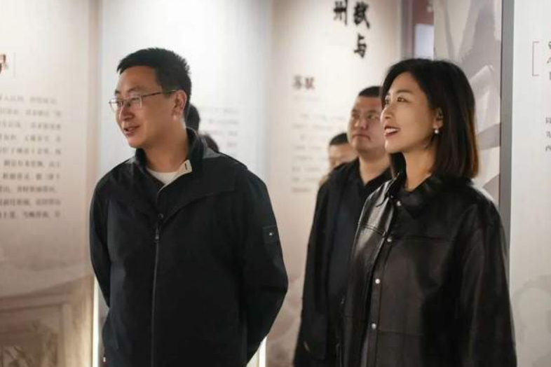 <b>江南大学专家莅临密州酒业开展酿酒技术学术研讨</b>