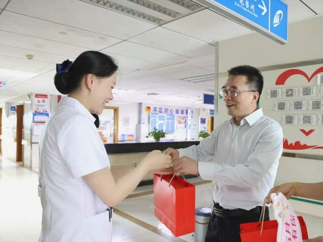<b>人文与医术并重 湘潭市第一人民医院就医体验暖意升温</b>