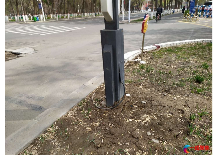私接照明电源  引发路灯故障
