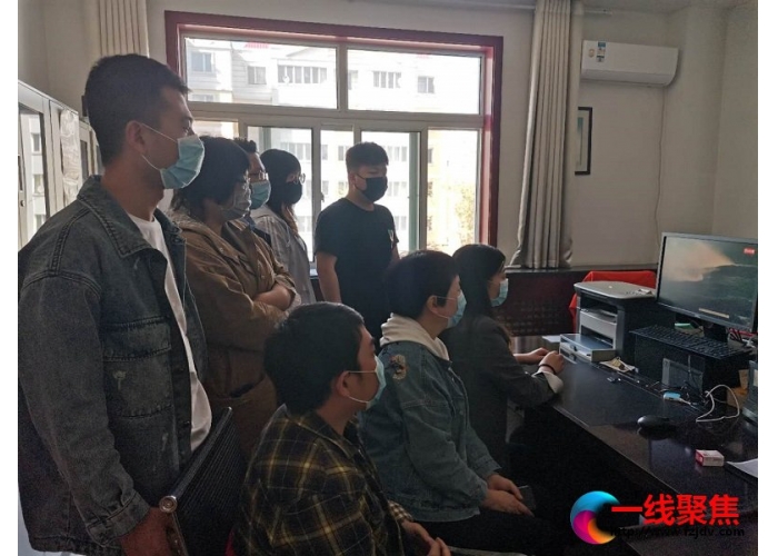花园镇公路分局组织观看保密工作公益广告片