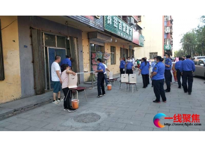 新疆石河子市城市管理行政执法大队坚持以人为本 严格规范出店经营