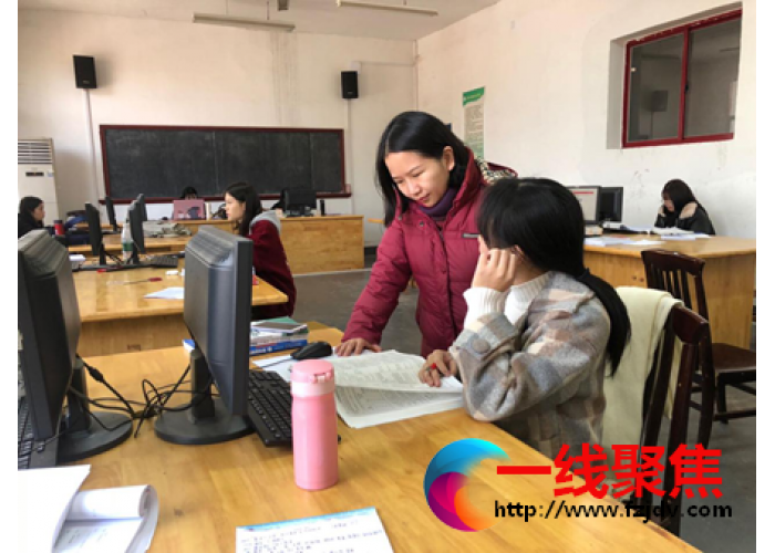   李婕：把每个学生都当成自己的孩子 