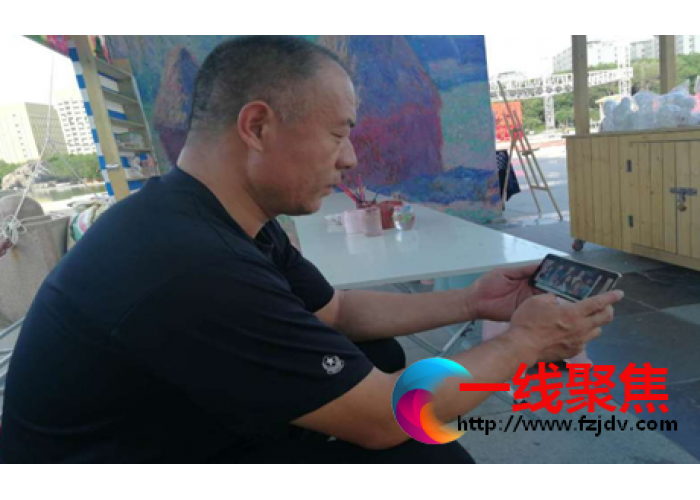 园林绿化养护中心干部职工收看“建功新时代 共筑中国梦”网络在线文艺演出