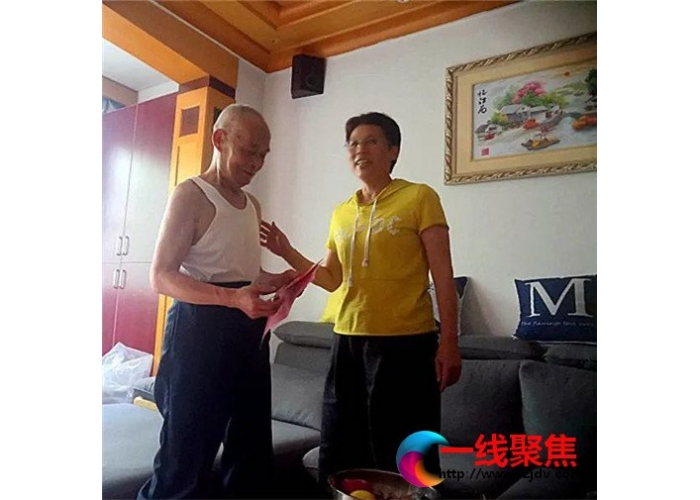 “七一”慰问老党员，传递组织关怀