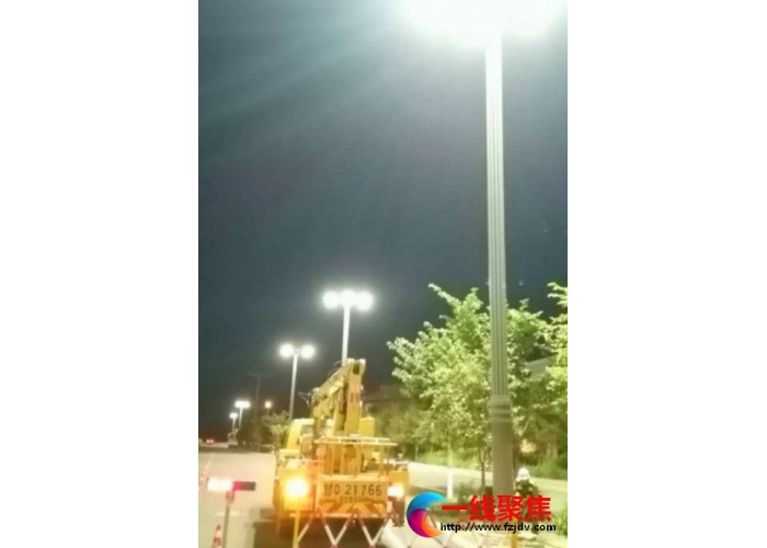 高新区路灯检修不放松