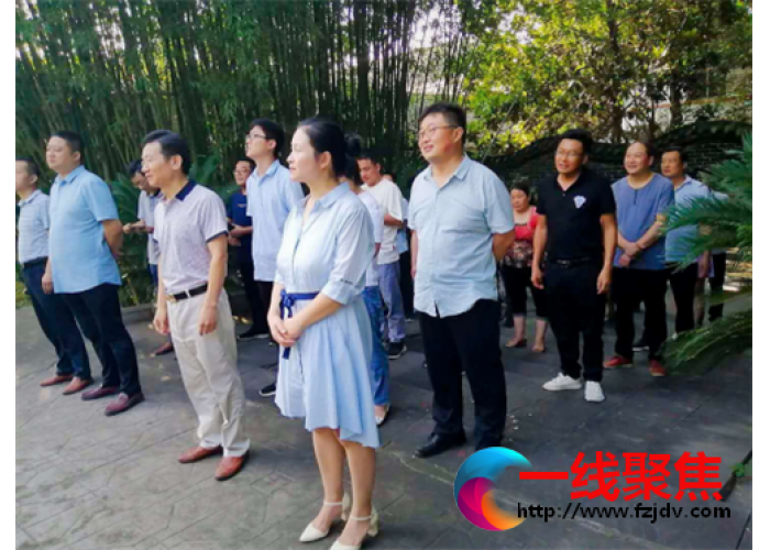 河南省内乡县桃溪镇“晨读晚诵”读书会机关先行