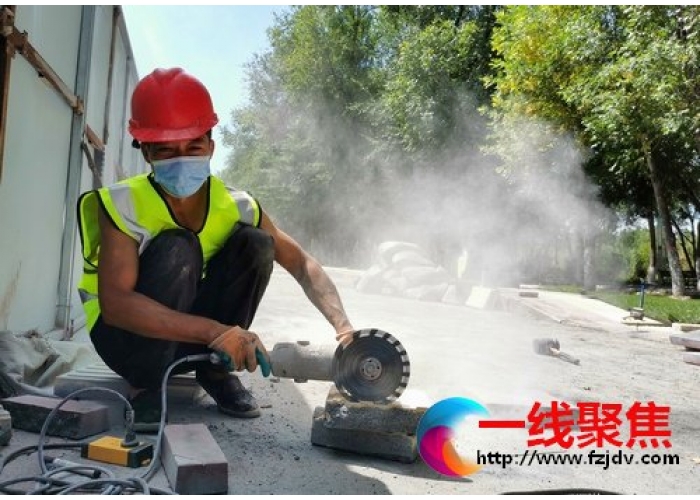 铺彩砖 增美景 新建人行道为明珠河再添亮色