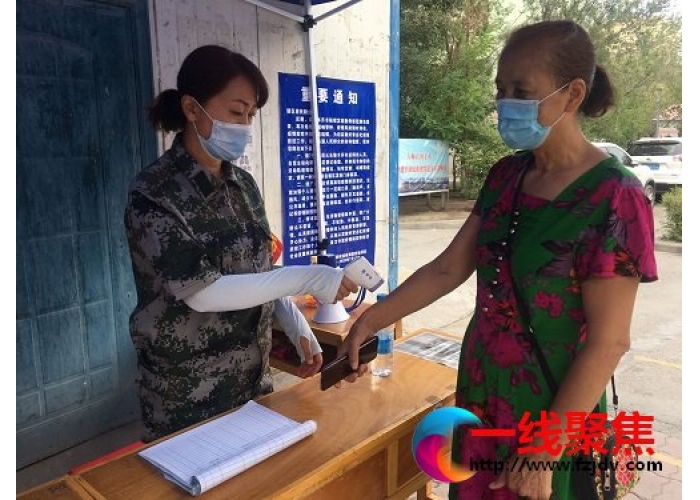 巾帼志愿者助力防疫宣传活动