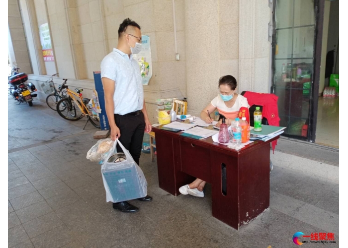 防疫一线守住社区守住家