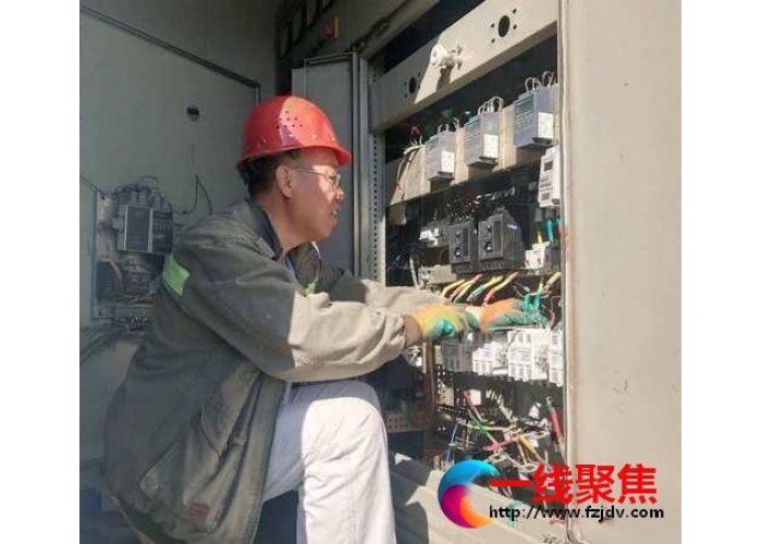 路灯所助力军垦一桥维护工程