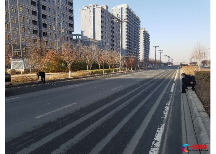 东奔西测  完善市政道路资料