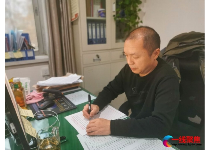 学习十九届五中全会   党员干部积极撰写心得体会
