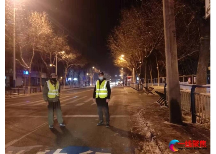 加强路灯巡查  点亮城市夜景