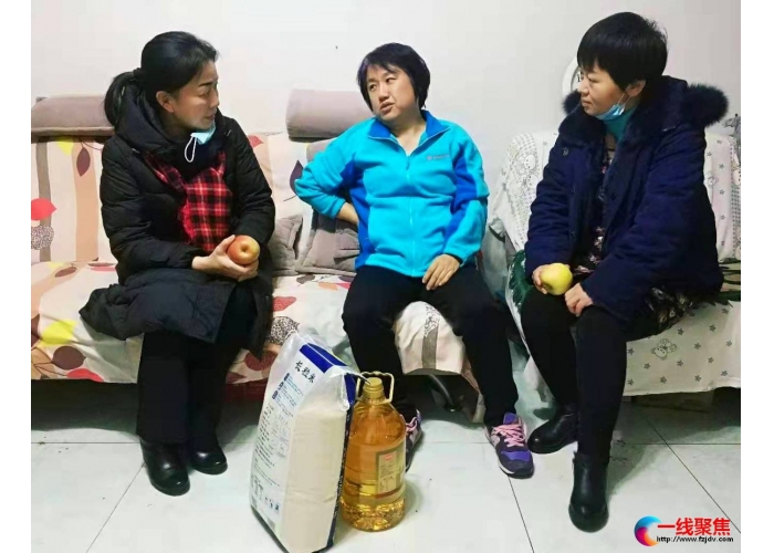 慰问困难职工  真情关爱暖人心
