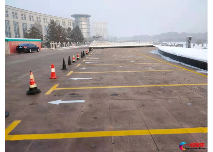 新增停车位划线 确保车辆停放整齐