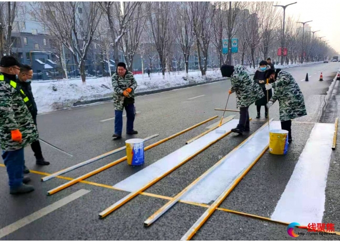 一切为了行人更方便  天山路增加四处斑马线