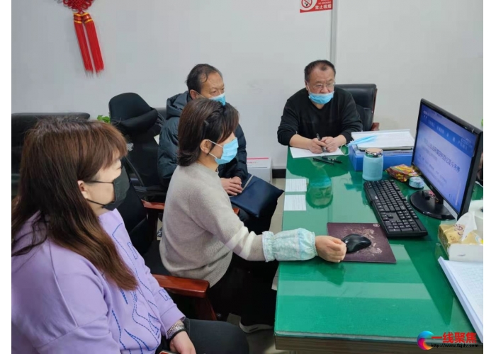 市政工程养护中心组织观看专题片《正风反腐就在身边》