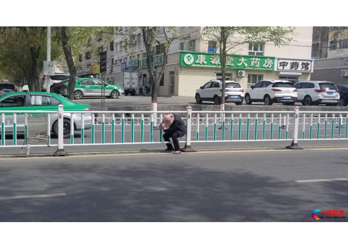 为了生命安全 这种行为不可取 