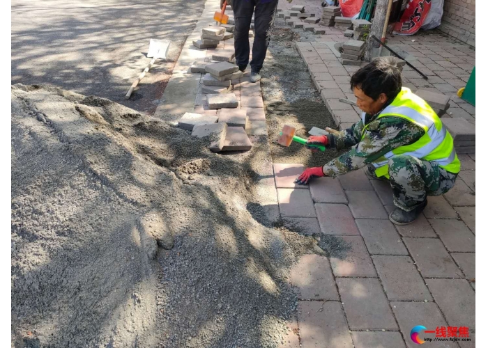 市政设施维护“进行时”