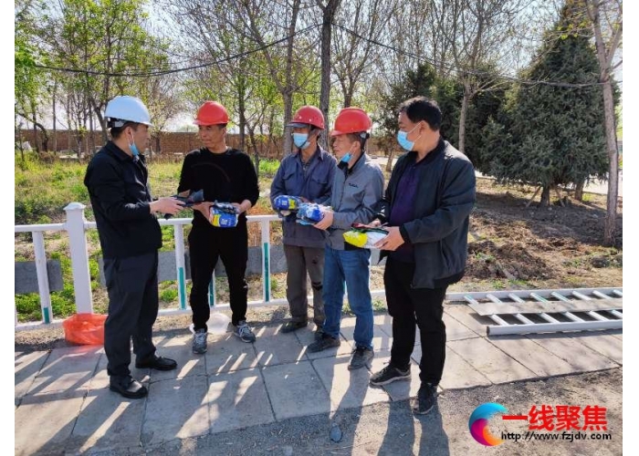 践行党员承诺  增强服务意识