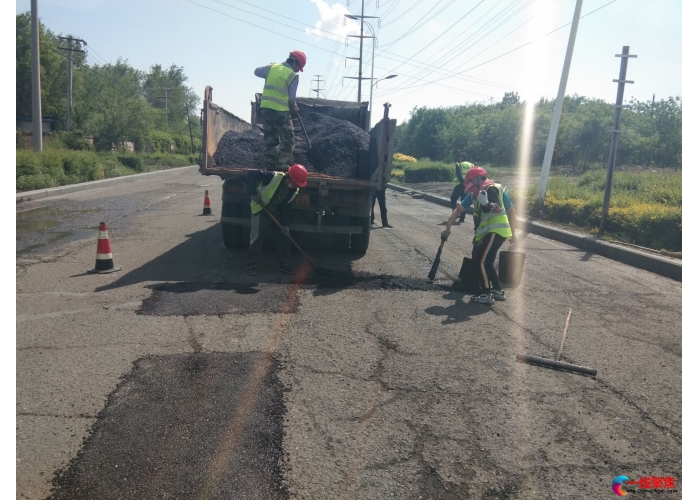 北十三路道路维护忙