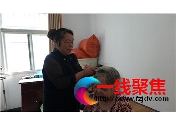 记湖南省湘潭县柱塘敬老院院长贺跃纯