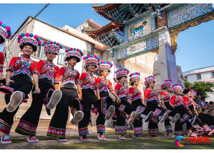 欢聚“三月会” 跃动左脚舞