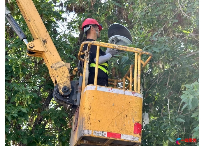 提前部署精修细补   路平灯亮护航高考 