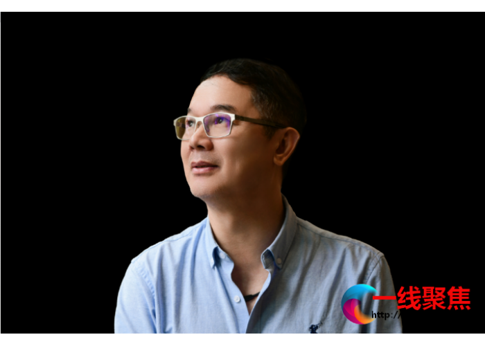 “衔接喂养”专家劳富文直播带货“咬咬乐”