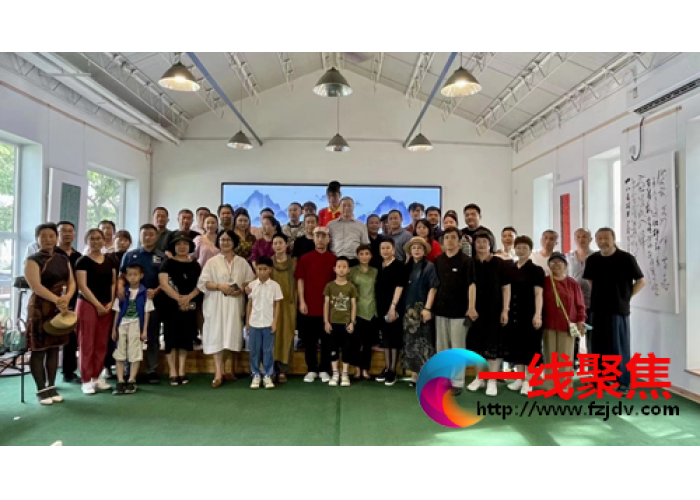 旗帜小记者走进王春之书法展