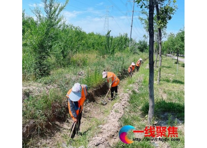 清理渠道淤泥  保障渠系畅通