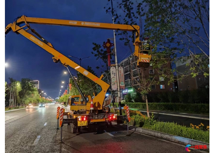 加强路灯夜间巡查  点亮城市美丽夜景