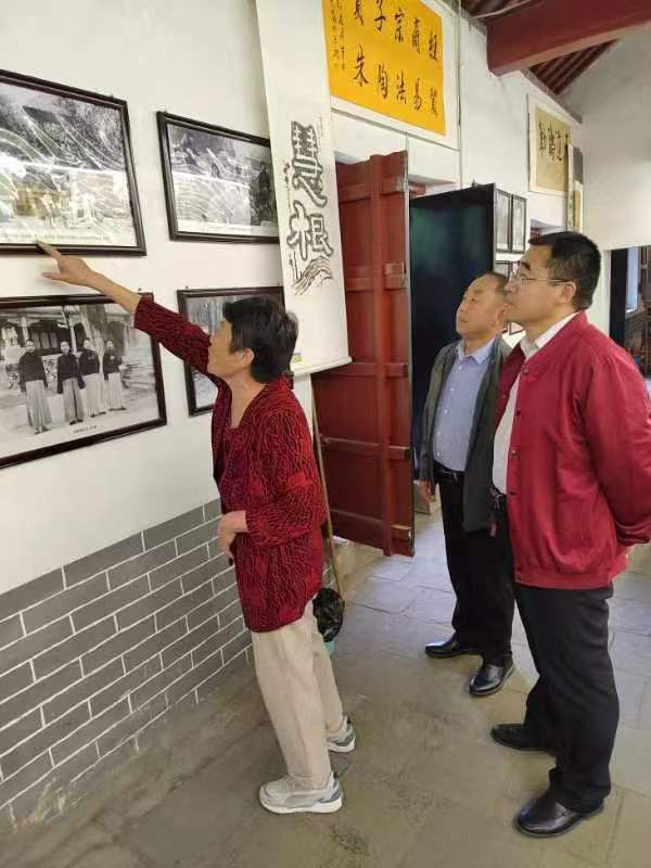 河北省曲周县作家“领略齐鲁文化、了解邾国历史”采风行