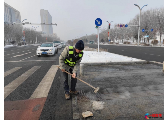 节日维修市政道路  守护市民“脚下安全”