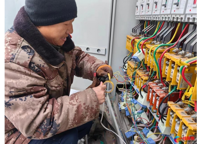 春季路灯检修有序进行  优化城市功能品质